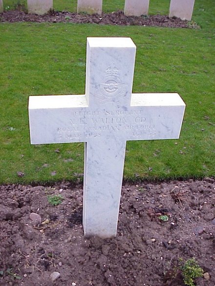 [FS NE Walton Grave Marker]